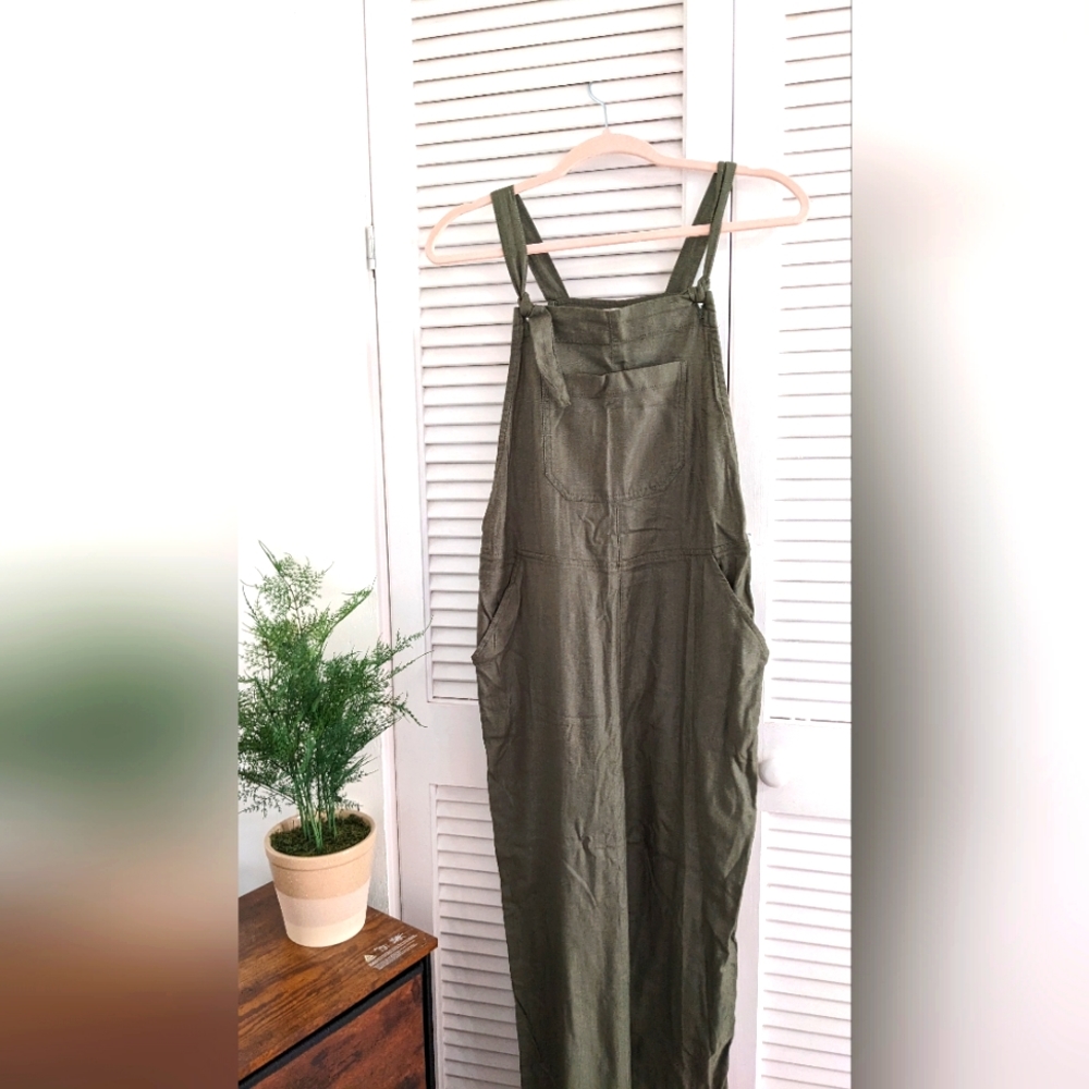 Green tie strap overalls jumpsuit